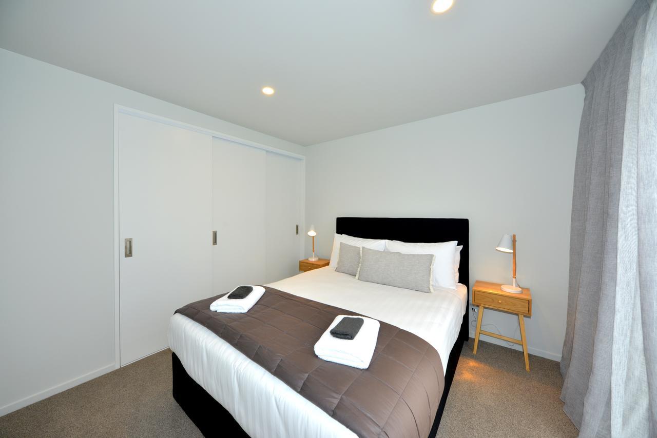 Peterborough Apartments Крайстчърч Екстериор снимка
