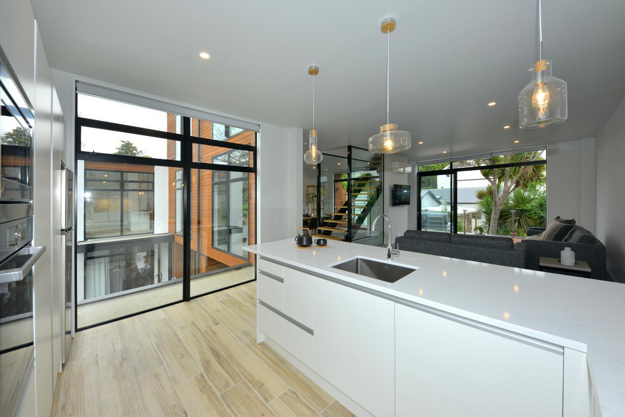 Peterborough Apartments Крайстчърч Екстериор снимка