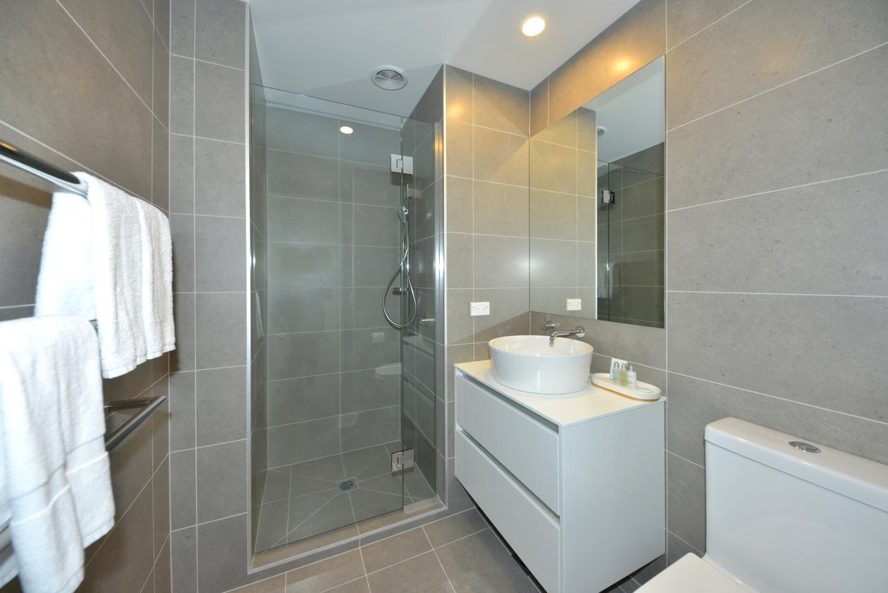 Peterborough Apartments Крайстчърч Екстериор снимка