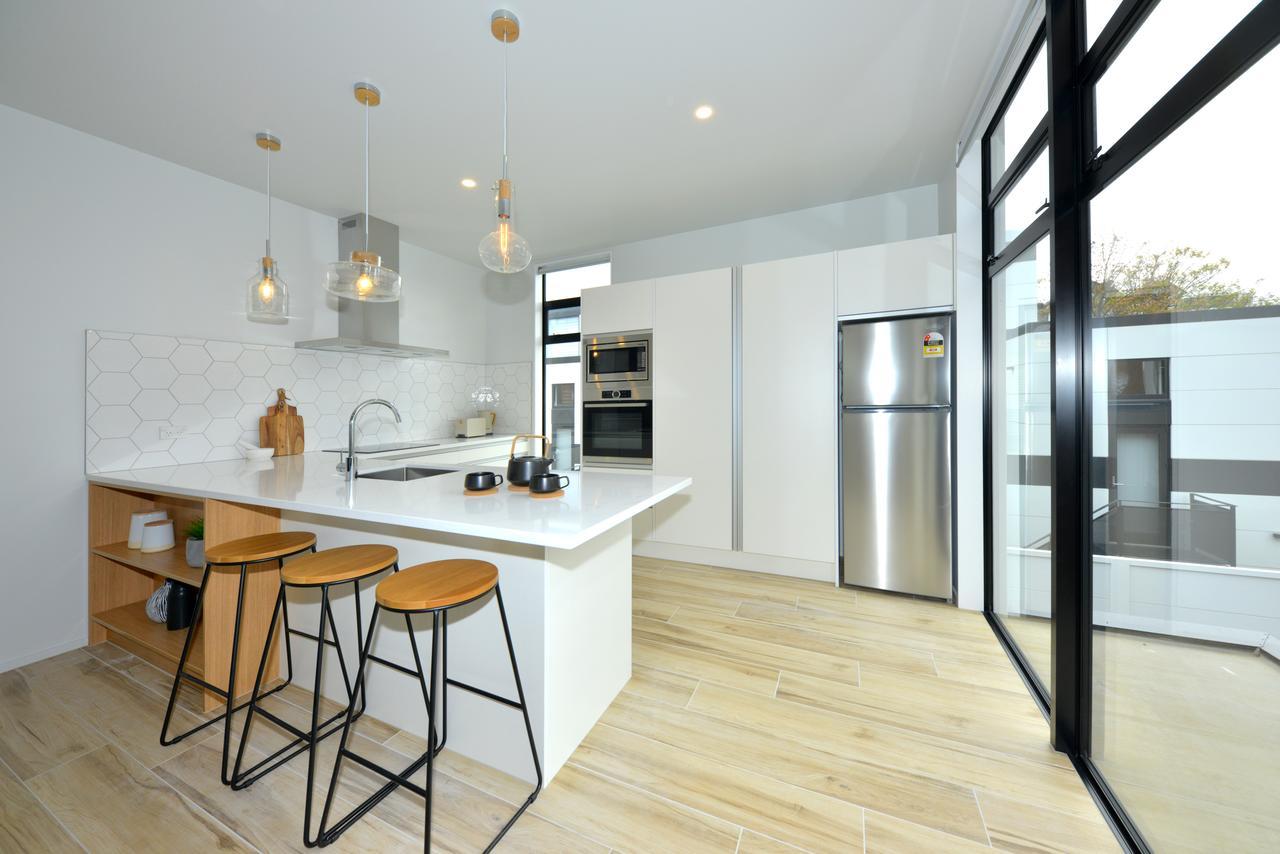 Peterborough Apartments Крайстчърч Екстериор снимка