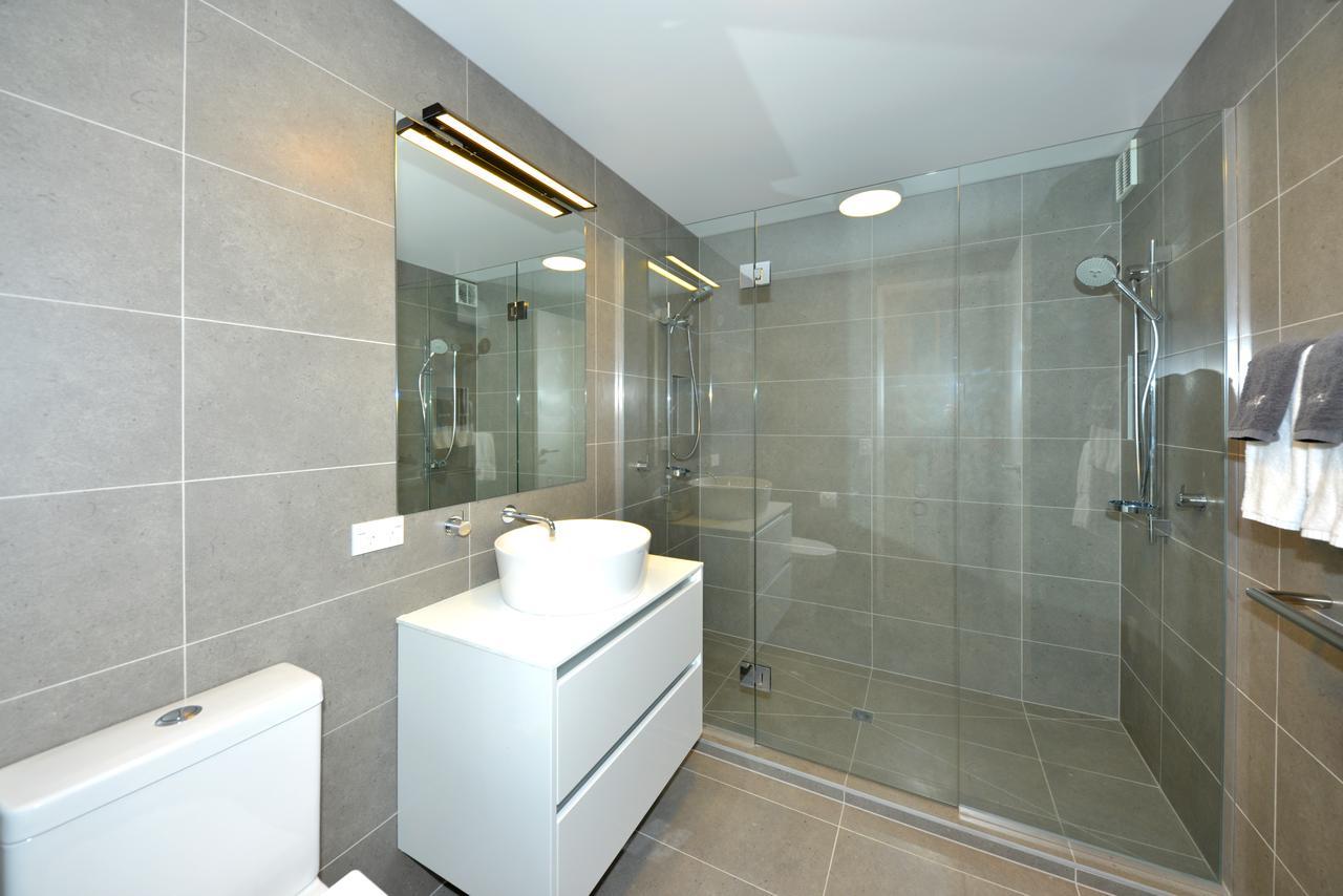 Peterborough Apartments Крайстчърч Екстериор снимка