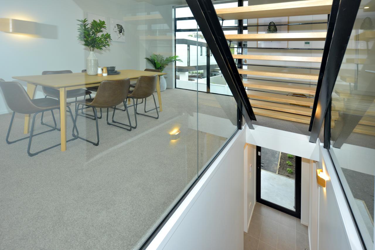 Peterborough Apartments Крайстчърч Екстериор снимка