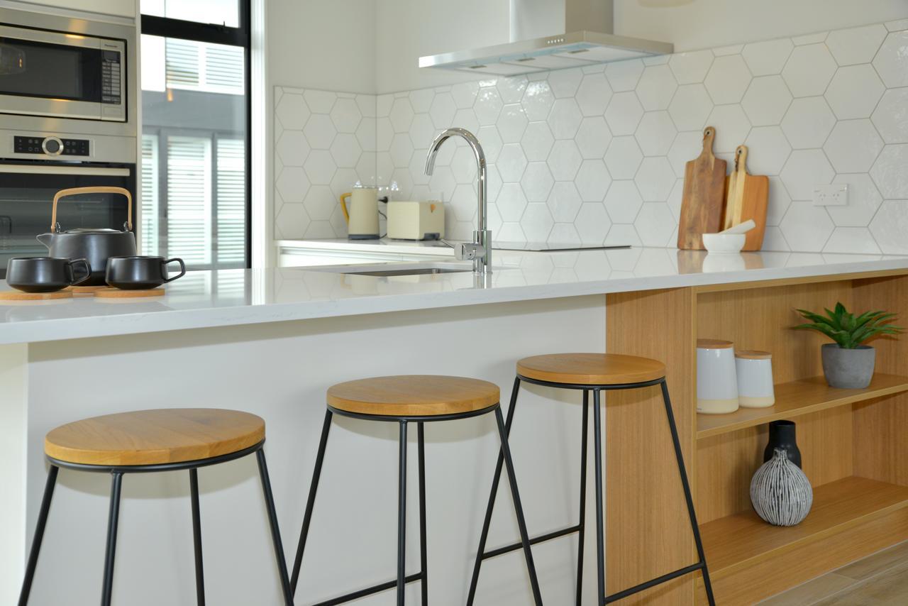 Peterborough Apartments Крайстчърч Екстериор снимка