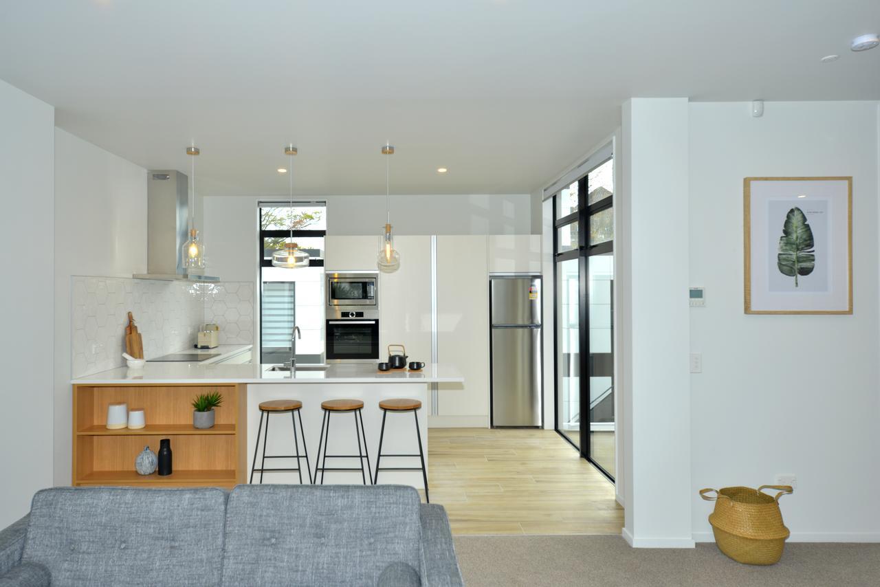 Peterborough Apartments Крайстчърч Екстериор снимка