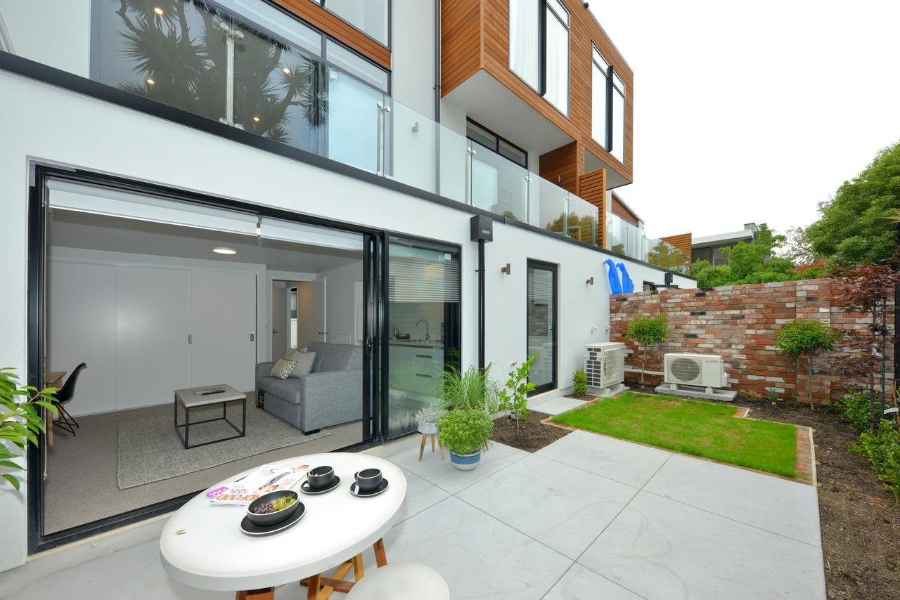 Peterborough Apartments Крайстчърч Екстериор снимка