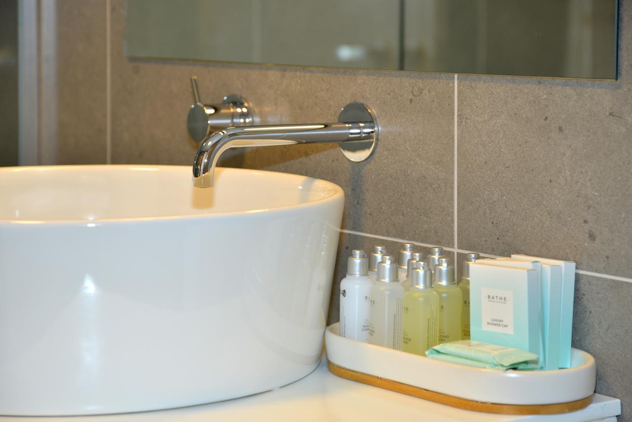Peterborough Apartments Крайстчърч Екстериор снимка