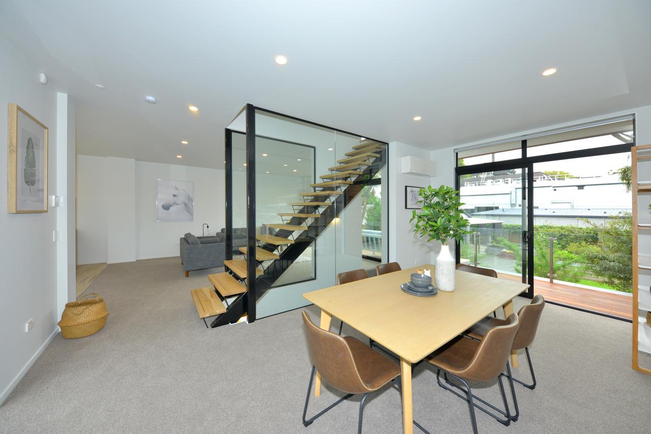 Peterborough Apartments Крайстчърч Екстериор снимка