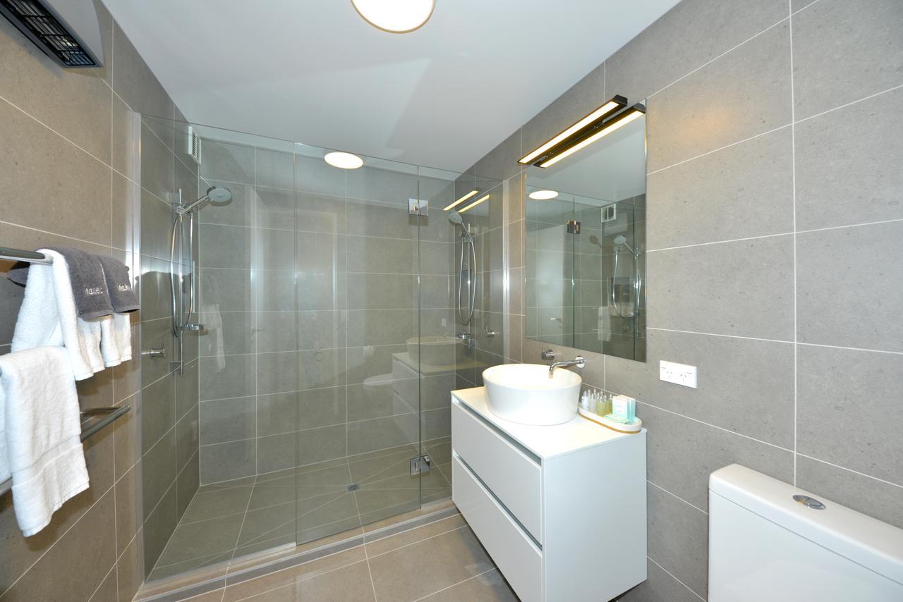 Peterborough Apartments Крайстчърч Екстериор снимка