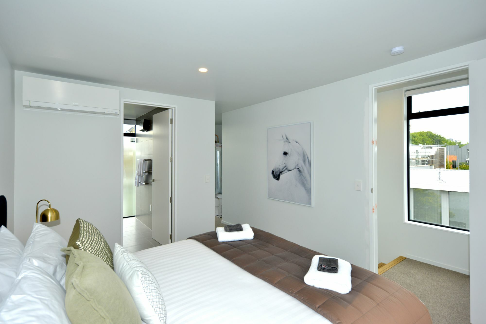 Peterborough Apartments Крайстчърч Екстериор снимка