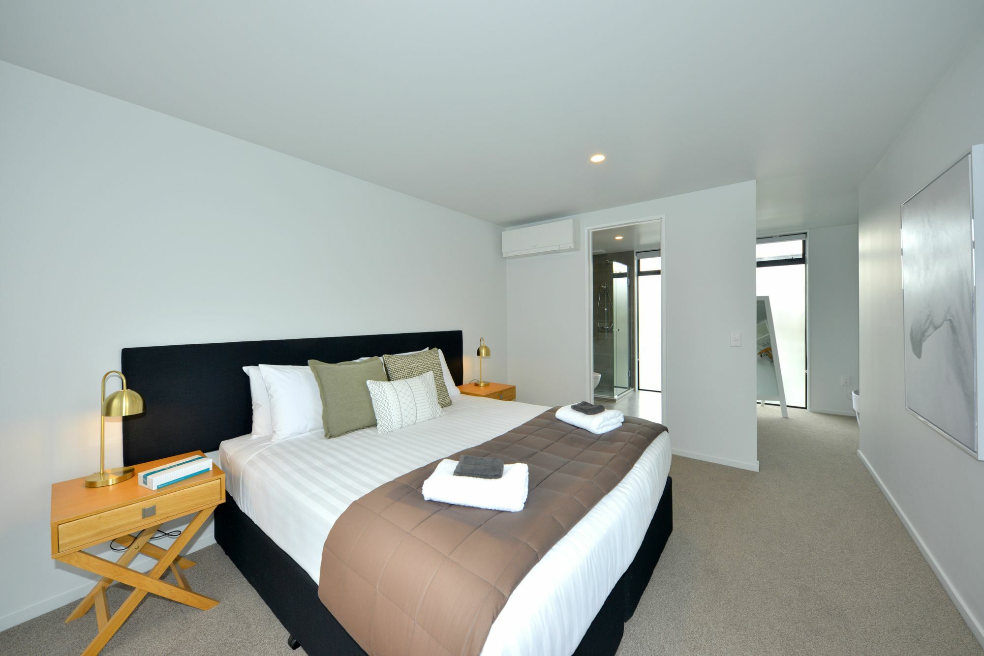 Peterborough Apartments Крайстчърч Екстериор снимка
